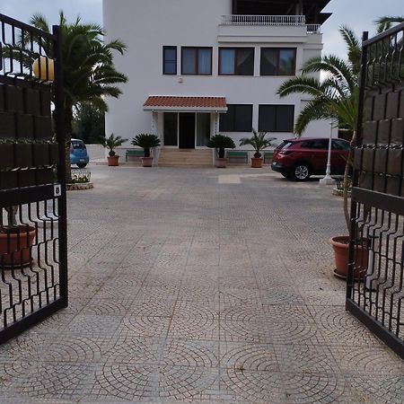 Villa Erry Trani Luaran gambar