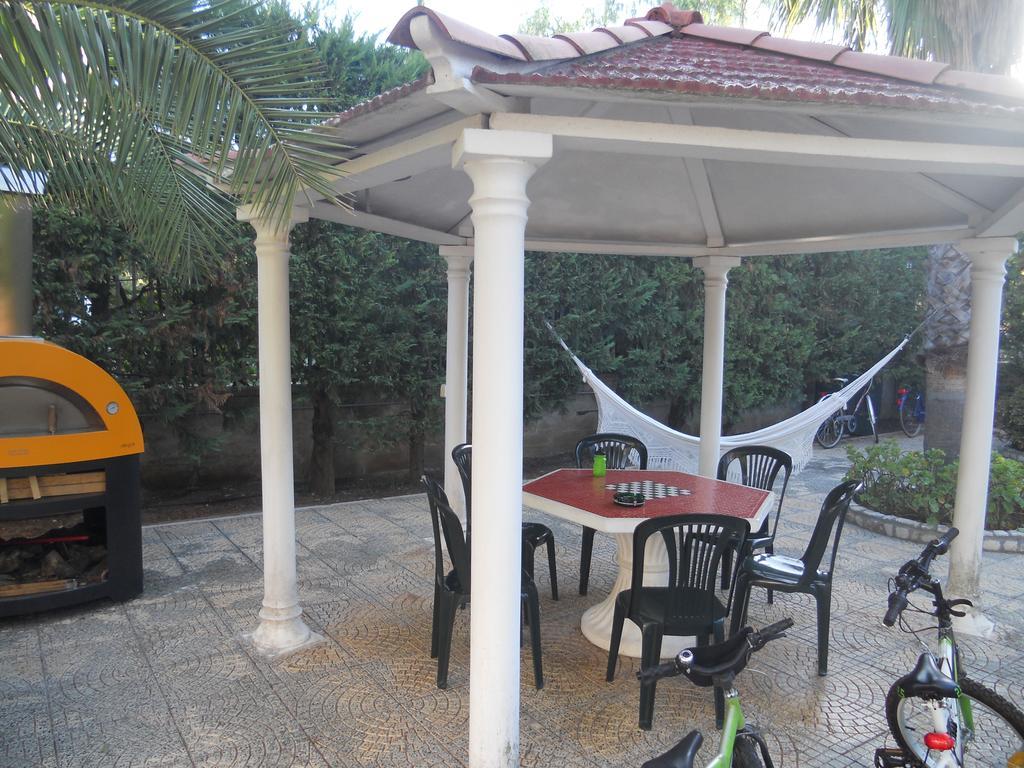 Villa Erry Trani Luaran gambar